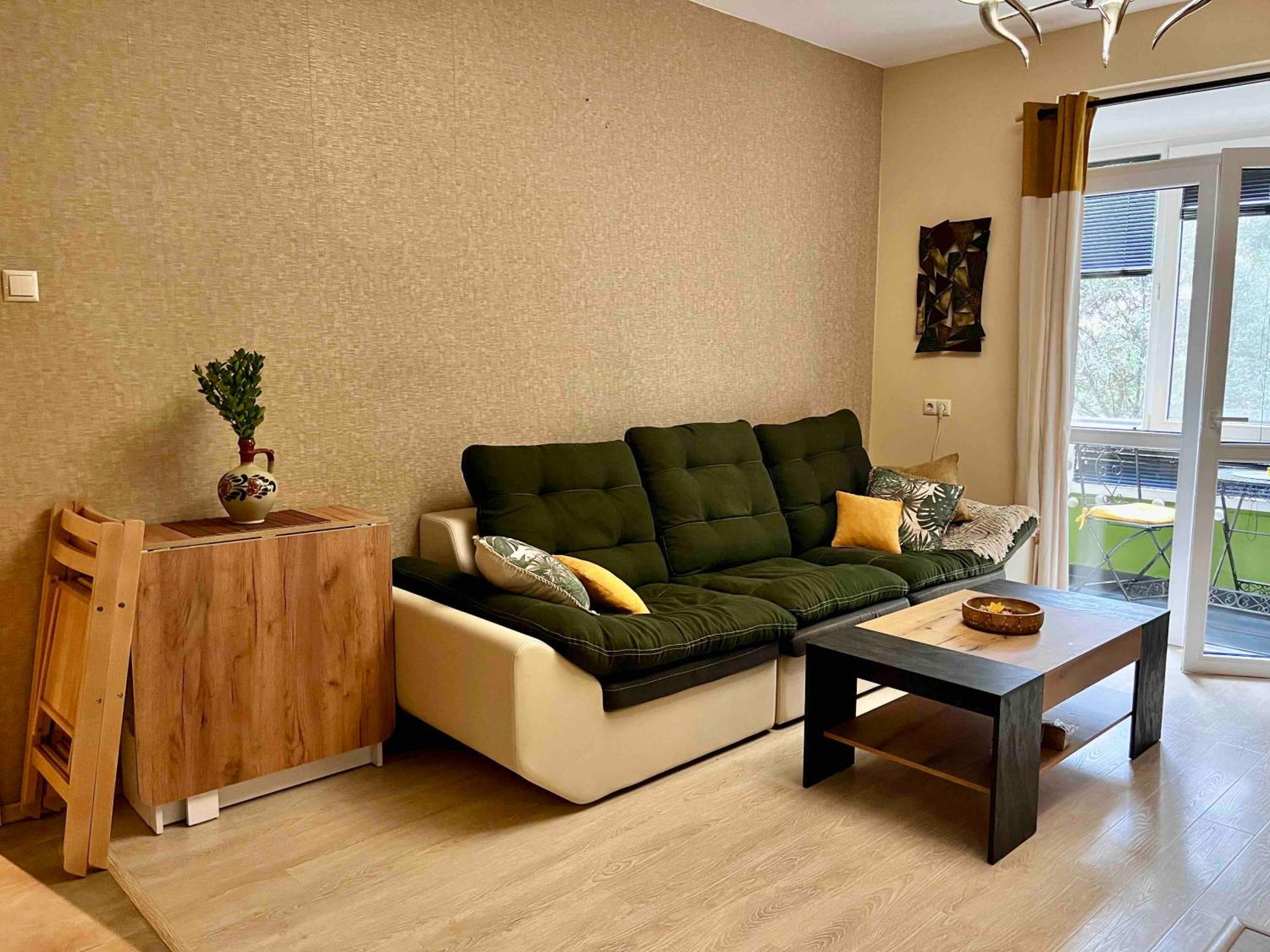 Cozy 2Br Oasis In Central Burgas Екстер'єр фото