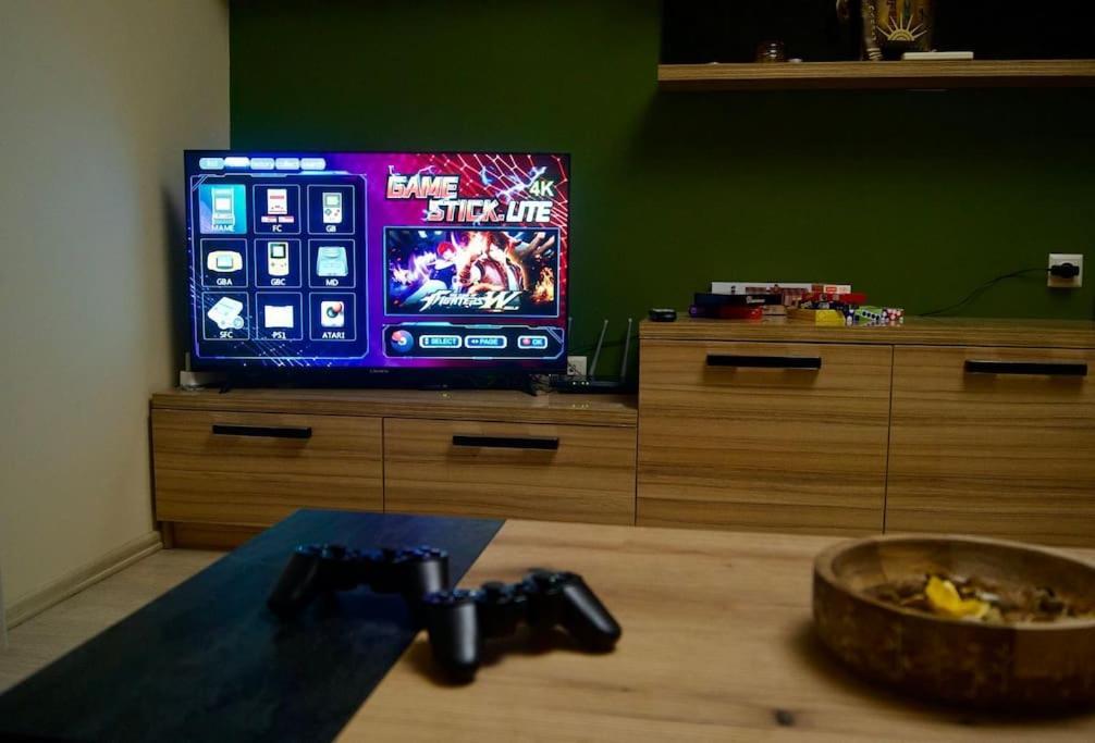 Cozy 2Br Oasis In Central Burgas Екстер'єр фото