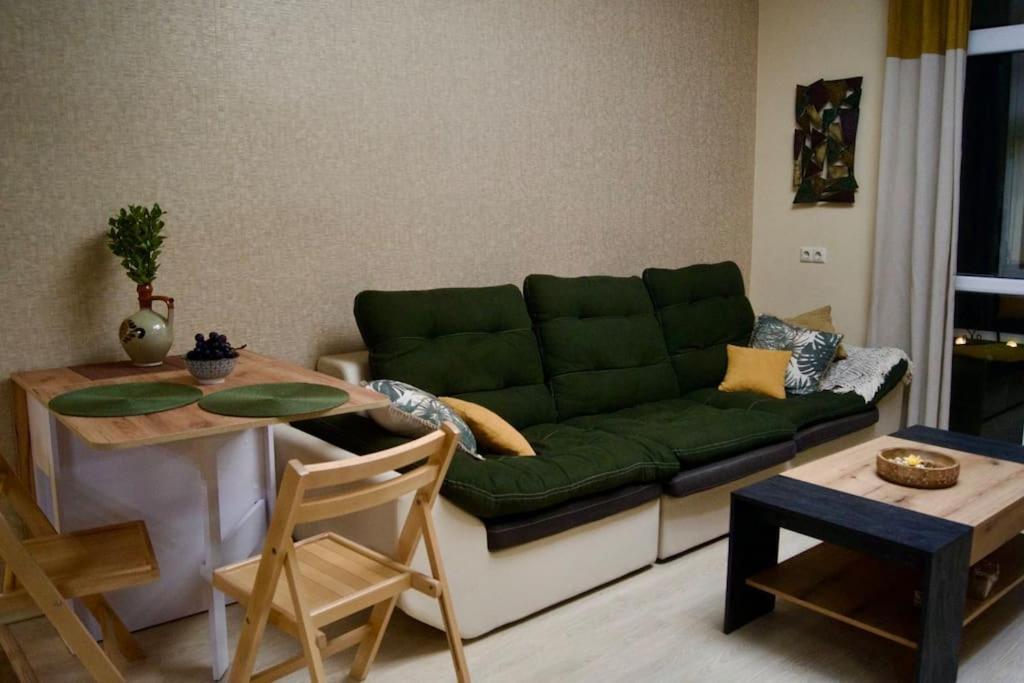 Cozy 2Br Oasis In Central Burgas Екстер'єр фото