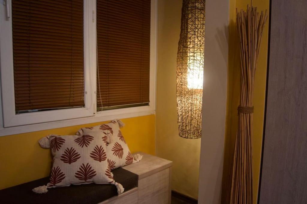 Cozy 2Br Oasis In Central Burgas Екстер'єр фото