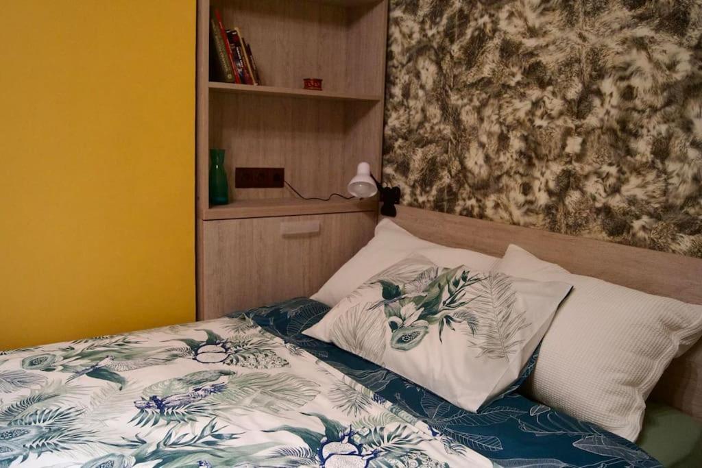 Cozy 2Br Oasis In Central Burgas Екстер'єр фото