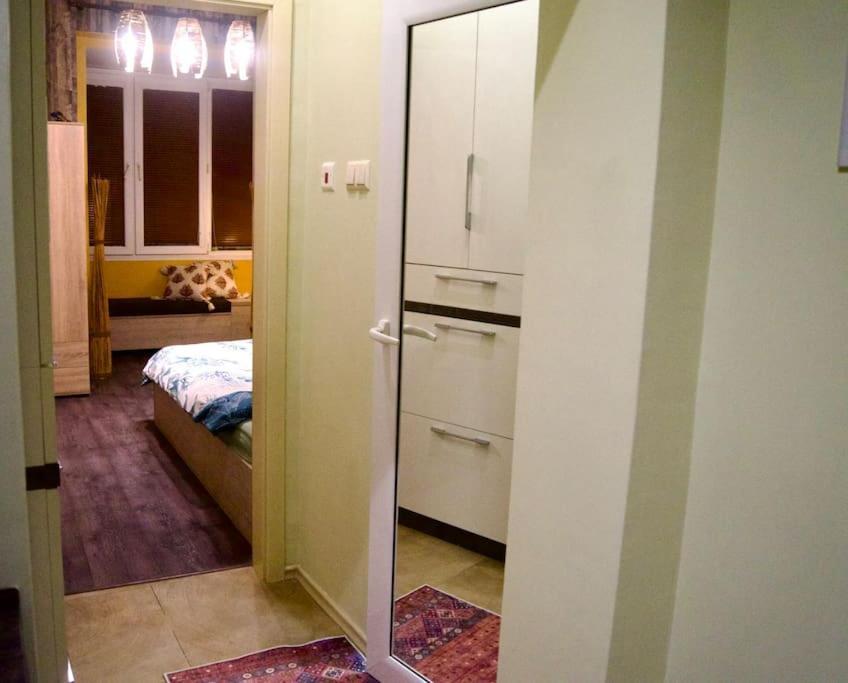 Cozy 2Br Oasis In Central Burgas Екстер'єр фото
